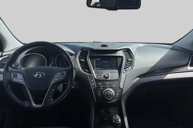 Hyundai Santa Fe (2013) thumbnail 5