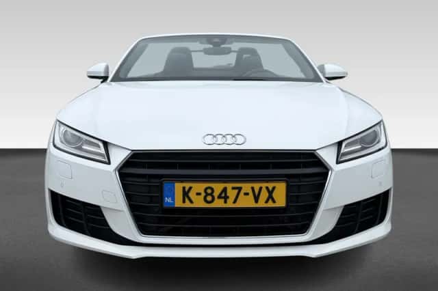 Audi TT (2016) thumbnail 4