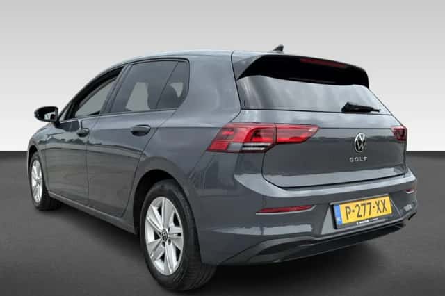 Volkswagen Golf (2022) thumbnail 3
