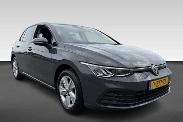Volkswagen Golf (2022) thumbnail 5