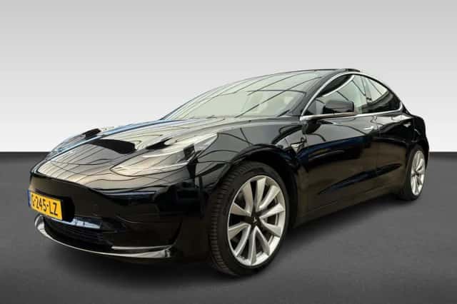 Tesla Model 3 (2019) thumbnail 1