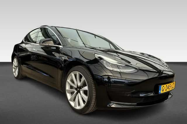 Tesla Model 3 (2019) thumbnail 3