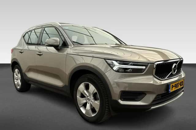 Volvo XC40 (2022) thumbnail 5