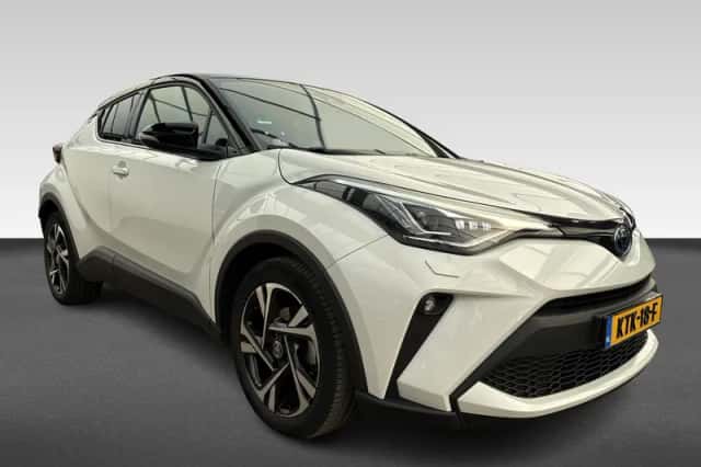 Toyota C-HR (2022) thumbnail 6