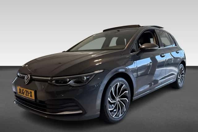 Volkswagen Golf (2021) thumbnail 1