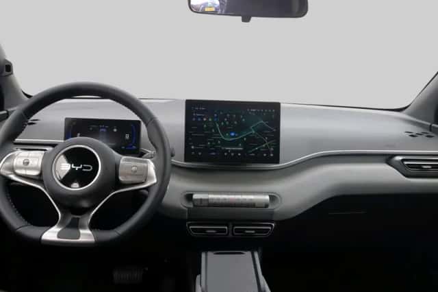 BYD Dolphin (2026) thumbnail 5