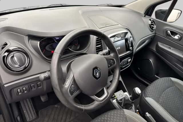 Renault Captur (2019) thumbnail 3