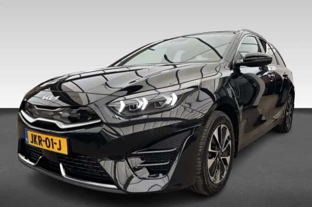 Kia Ceed Sportswagon (2023) thumbnail 1