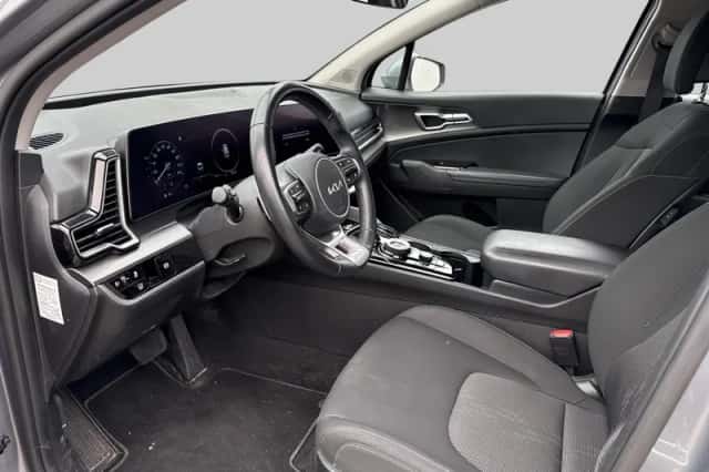 Kia Sportage (2023) thumbnail 4