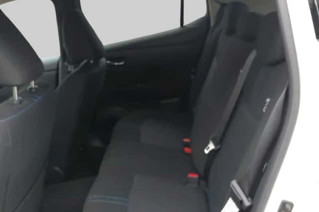 Nissan Leaf (2021) thumbnail 6