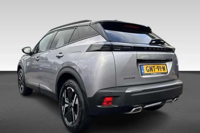 Peugeot 2008 (2024) thumbnail 3
