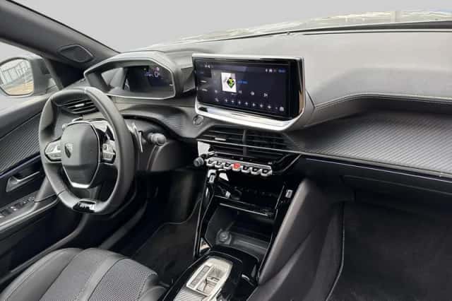 Peugeot 2008 (2024) thumbnail 5