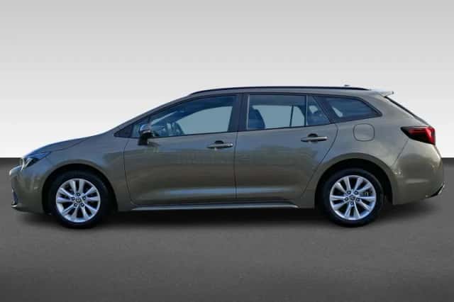 Toyota Corolla (2023) thumbnail 2