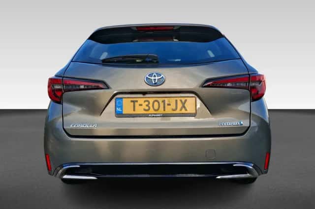 Toyota Corolla (2023) thumbnail 4