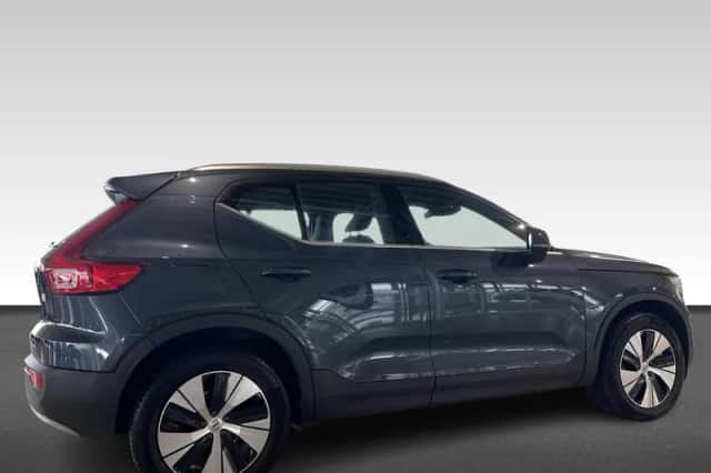 Volvo XC40 (2022) thumbnail 5