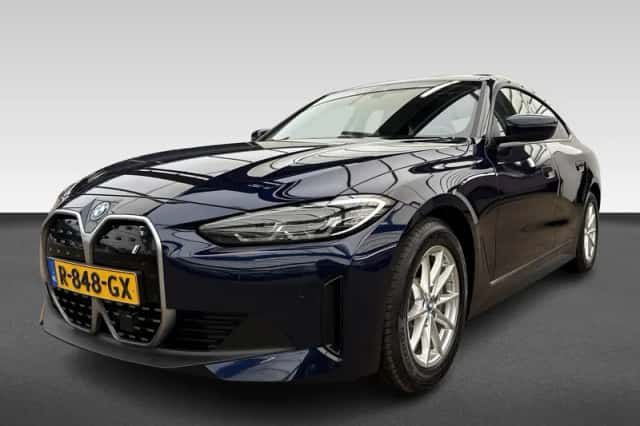 BMW i4 (2022) thumbnail 1