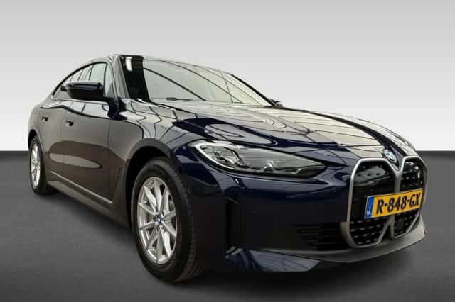 BMW i4 (2022) thumbnail 5