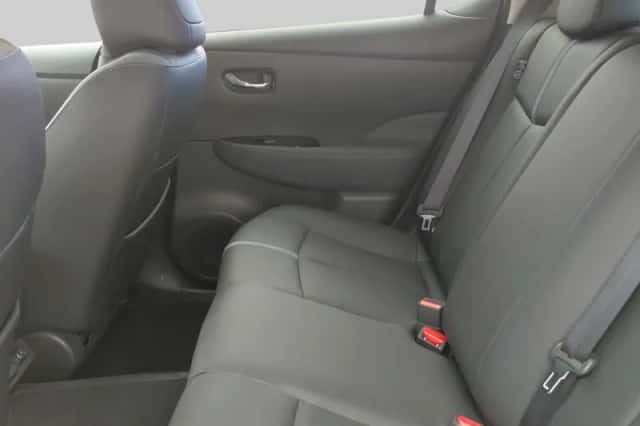 Nissan Leaf (2025) thumbnail 6