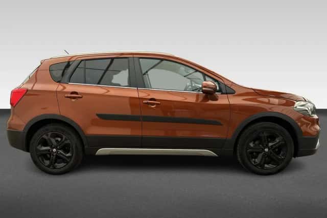 Suzuki S-Cross (2019) thumbnail 2