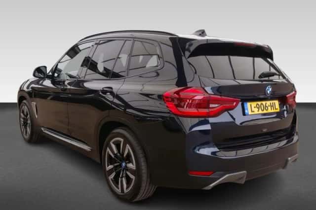 BMW iX3 (2021) thumbnail 3