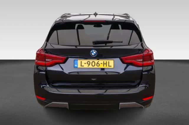 BMW iX3 (2021) thumbnail 4