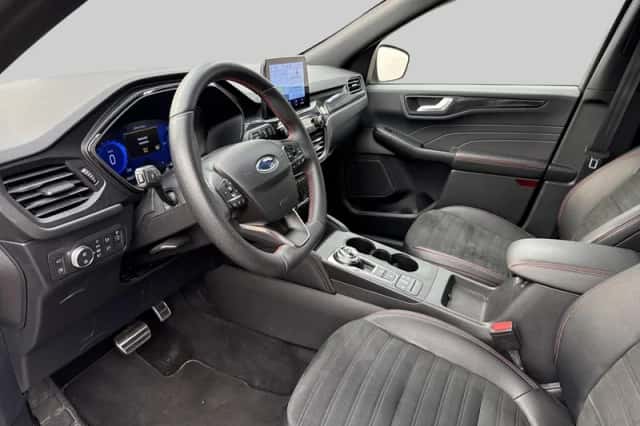 Ford Kuga (2021) thumbnail 4