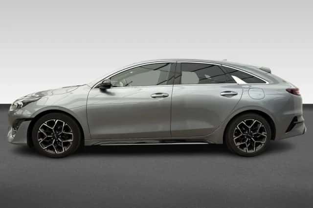 Kia Proceed (2022) thumbnail 2