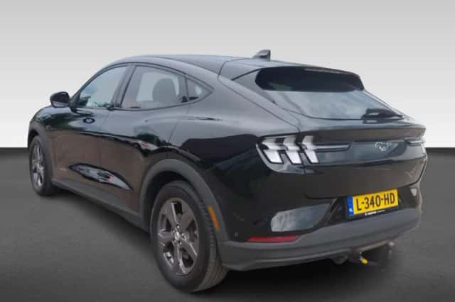 Ford Mustang Mach-E (2021) thumbnail 3