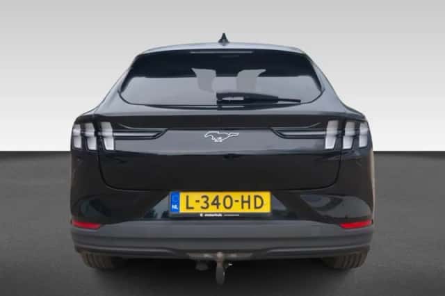 Ford Mustang Mach-E (2021) thumbnail 5