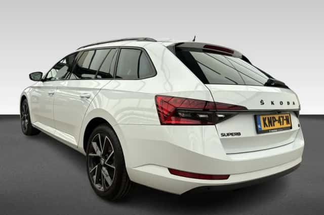 Škoda Superb (2024) thumbnail 3