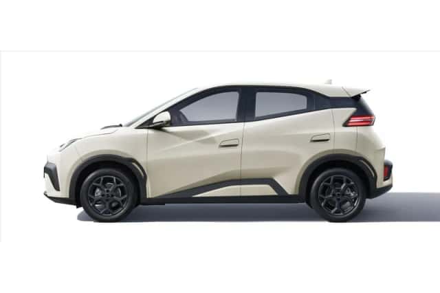BYD Dolphin (2026) thumbnail 3