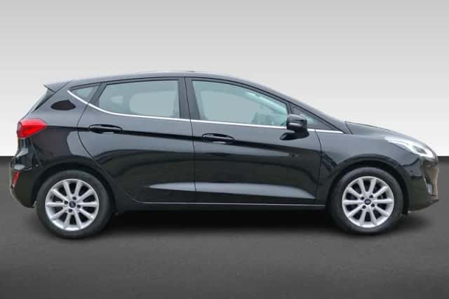Ford Fiesta (2018) thumbnail 5