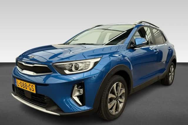 Kia Stonic (2021) thumbnail 1