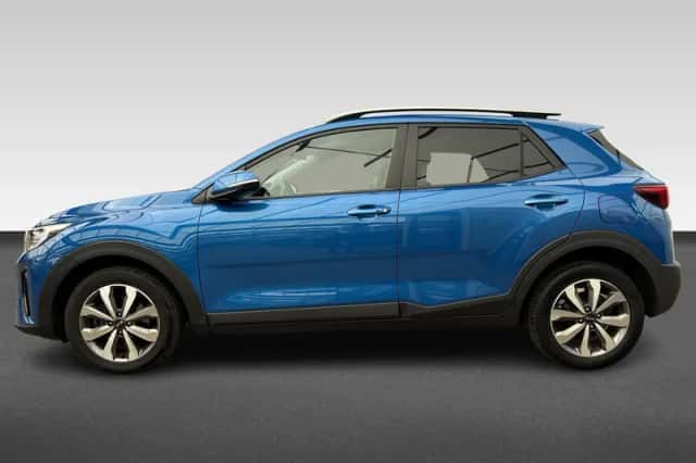 Kia Stonic (2021) thumbnail 2