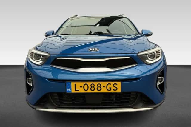 Kia Stonic (2021) thumbnail 4
