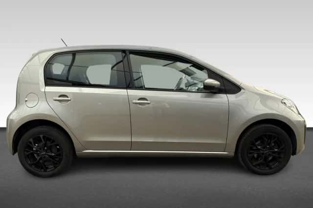 Volkswagen Up! (2022) thumbnail 6