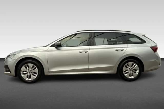 Škoda Octavia (2021) thumbnail 2