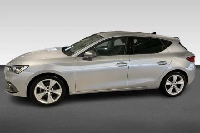 SEAT Leon (2021) thumbnail 2
