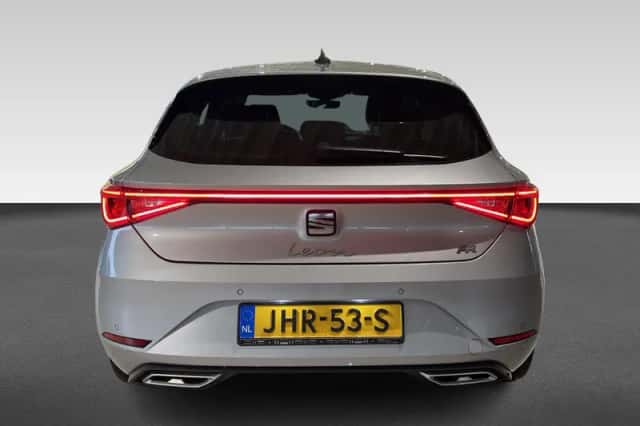 SEAT Leon (2021) thumbnail 4