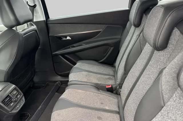 Peugeot 5008 (2020) thumbnail 6