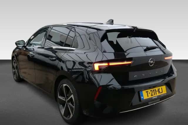 Opel Astra (2023) thumbnail 3