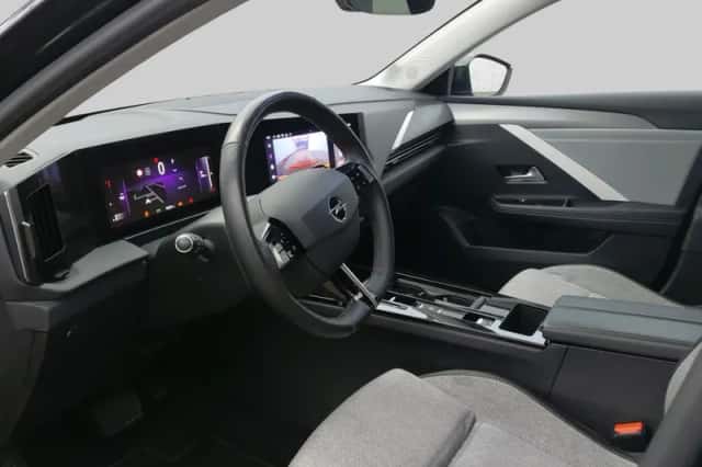 Opel Astra (2023) thumbnail 4
