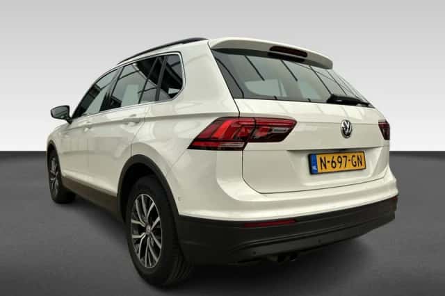 Volkswagen Tiguan (2017) thumbnail 3