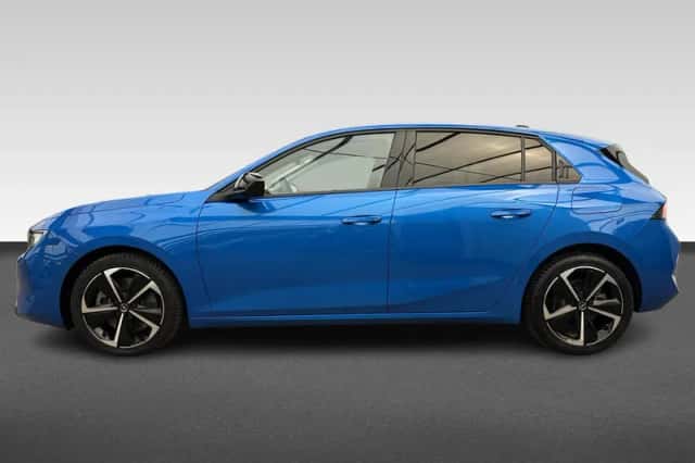Opel Astra (2022) thumbnail 2