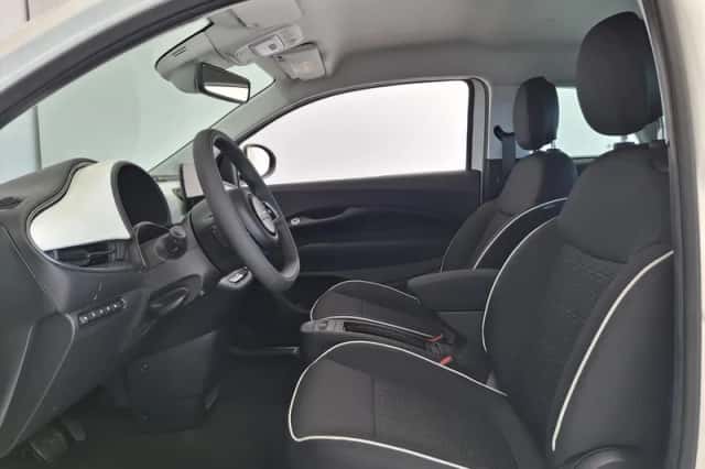 Fiat 500e (2025) thumbnail 2