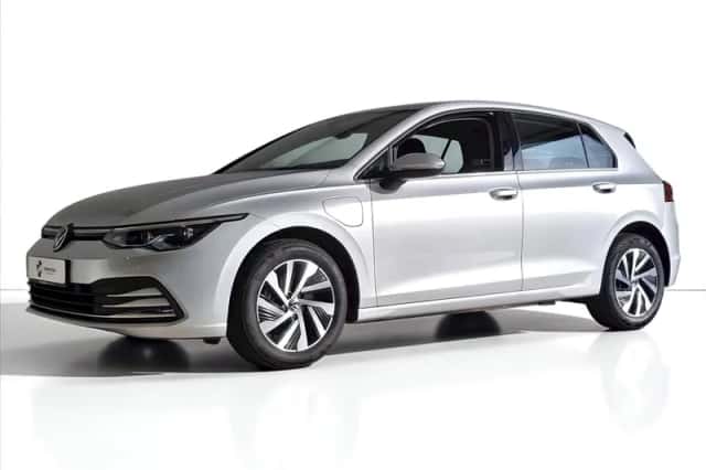 Volkswagen Golf (2022) thumbnail 1