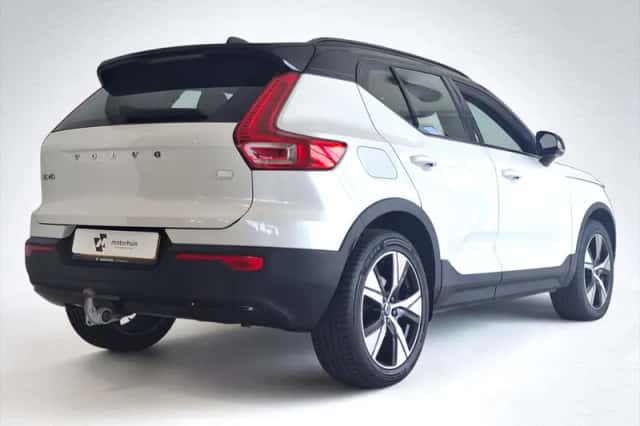 Volvo XC40 (2022) thumbnail 2