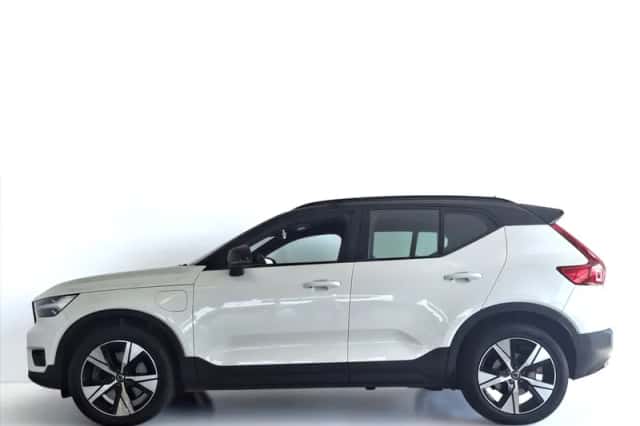 Volvo XC40 (2022) thumbnail 5