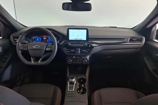 Ford Kuga (2022) thumbnail 4