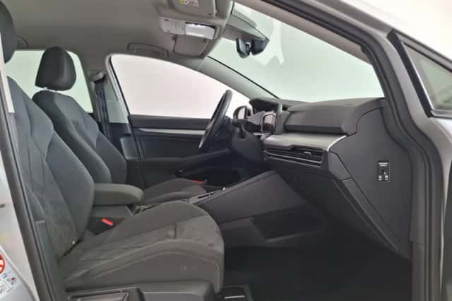 Volkswagen Golf (2020) thumbnail 6